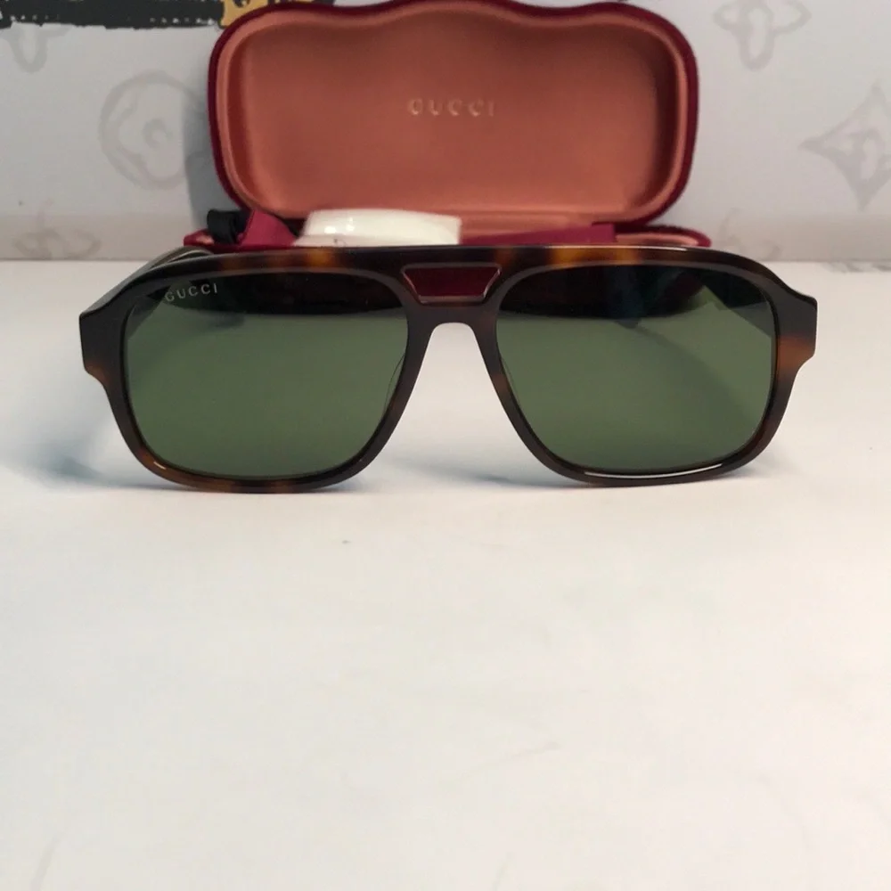 Gucci Tortoise Shell Sunglasses with Green Lenses GG0925s 002